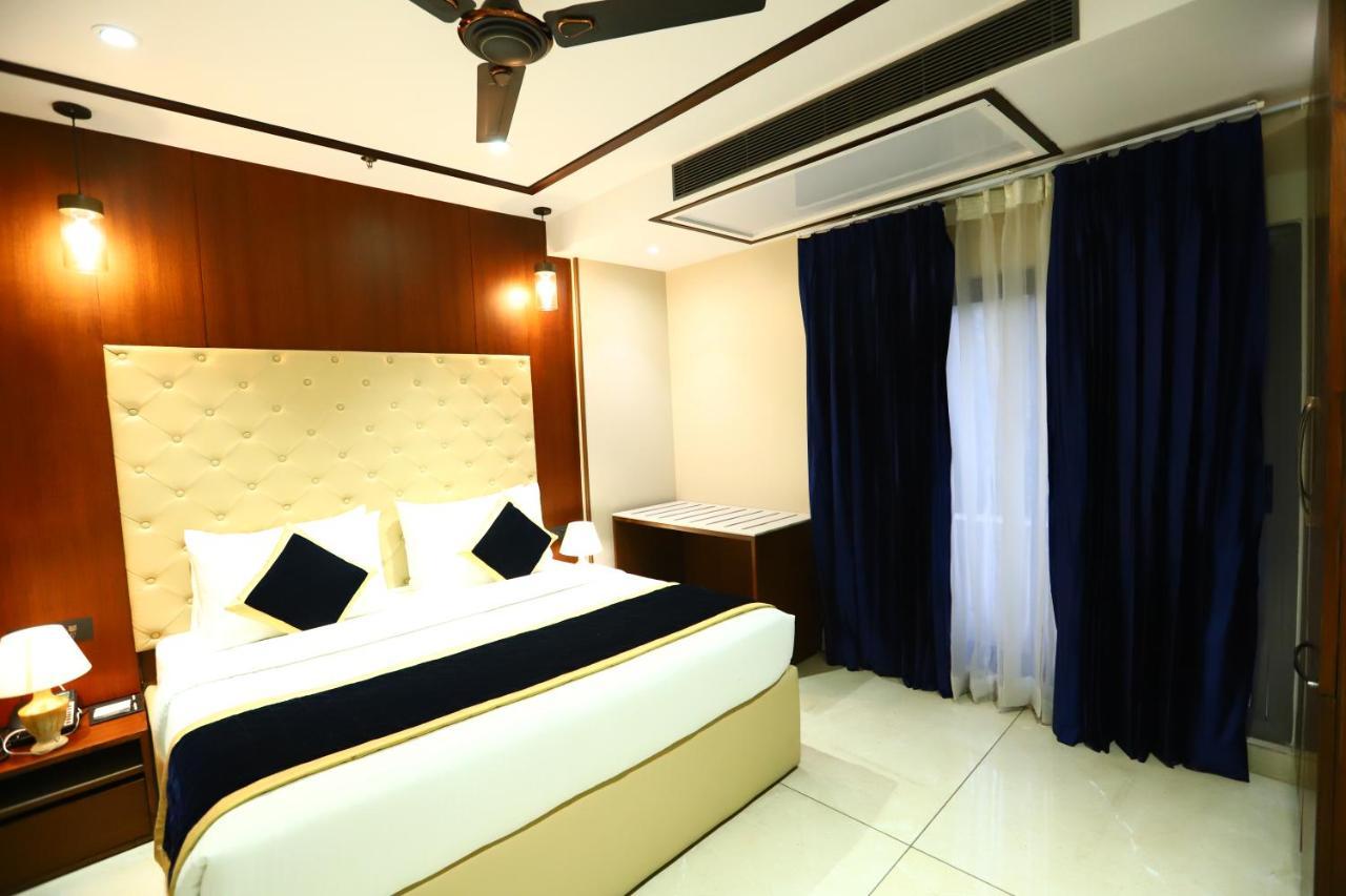Sanca International Hotel In Patel Nagar Delhi New Delhi Exterior foto