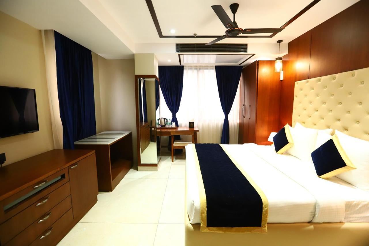 Sanca International Hotel In Patel Nagar Delhi New Delhi Exterior foto
