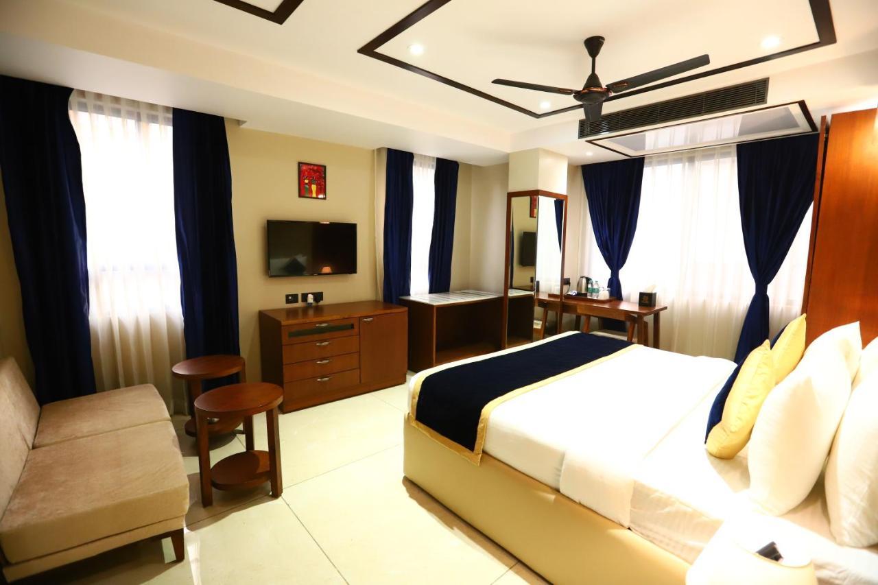 Sanca International Hotel In Patel Nagar Delhi New Delhi Exterior foto