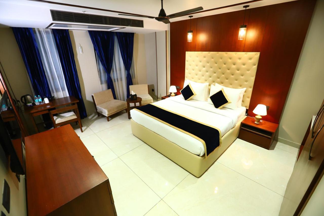 Sanca International Hotel In Patel Nagar Delhi New Delhi Exterior foto