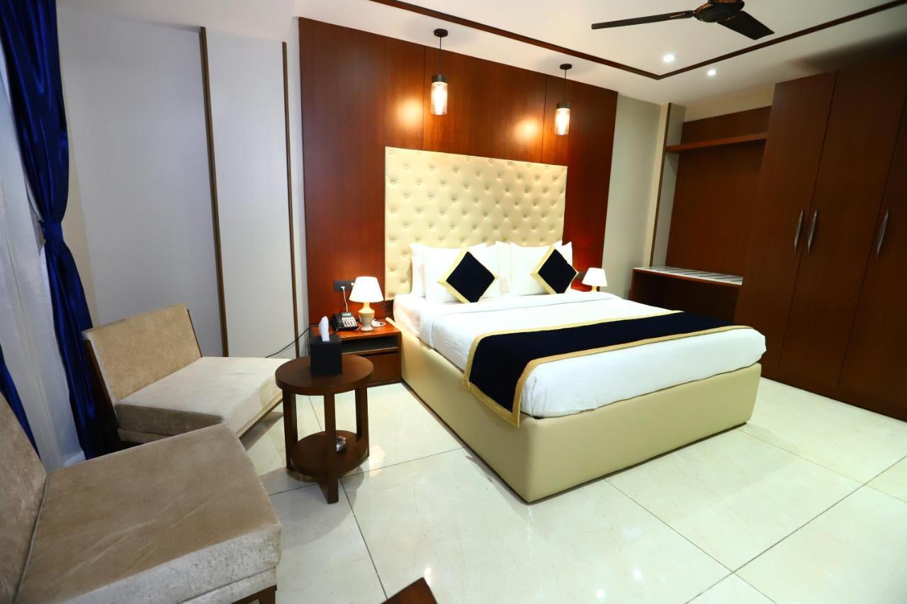 Sanca International Hotel In Patel Nagar Delhi New Delhi Exterior foto