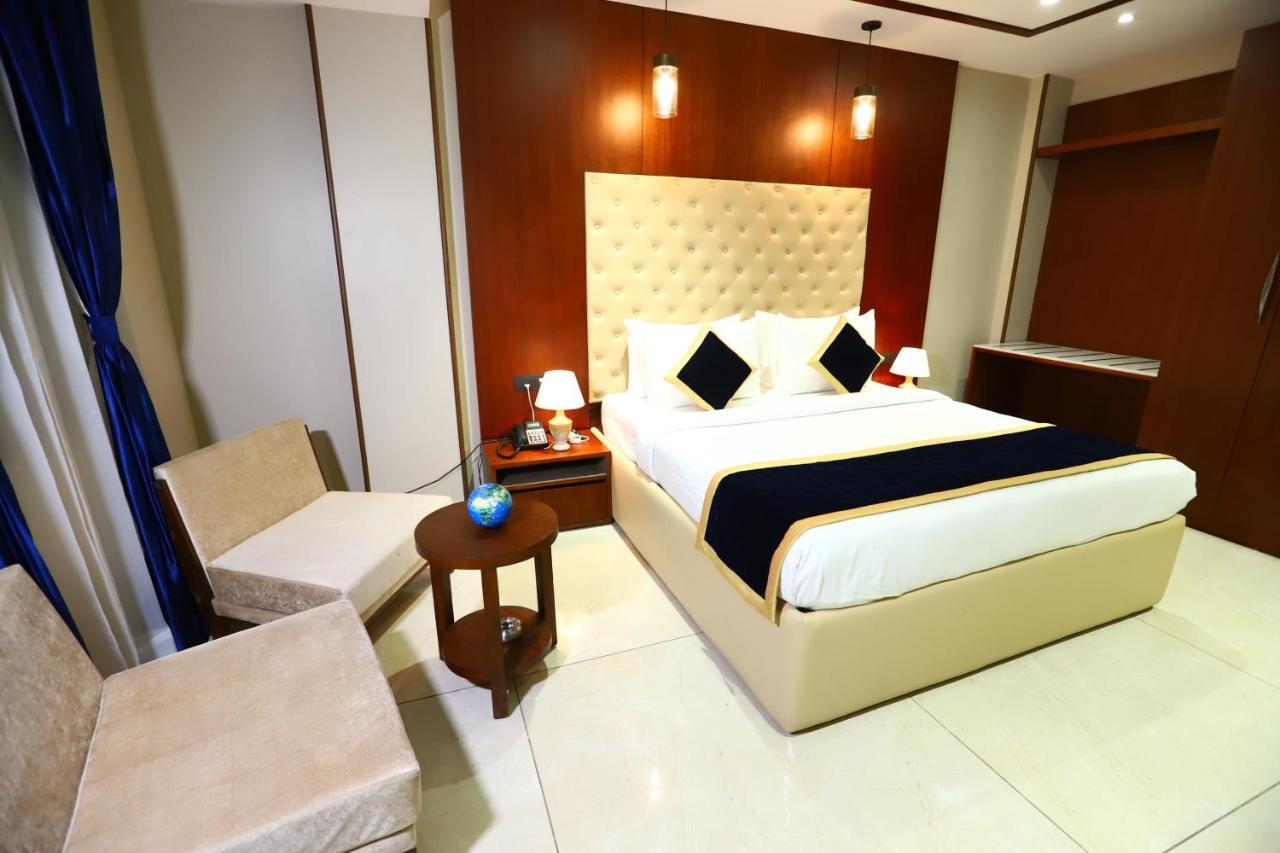 Sanca International Hotel In Patel Nagar Delhi New Delhi Exterior foto