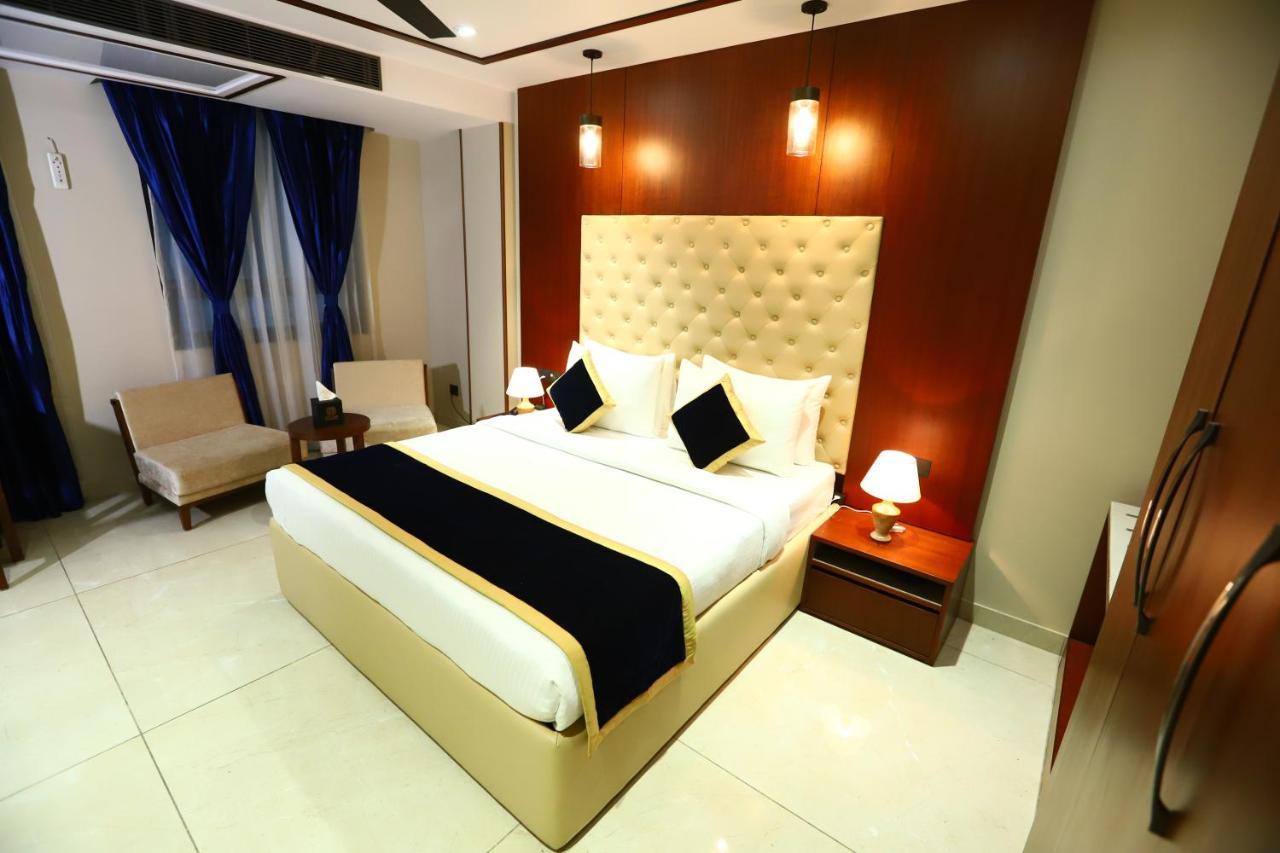 Sanca International Hotel In Patel Nagar Delhi New Delhi Exterior foto