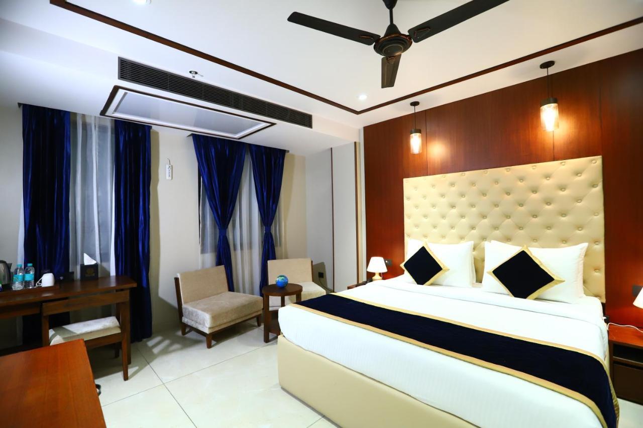 Sanca International Hotel In Patel Nagar Delhi New Delhi Exterior foto