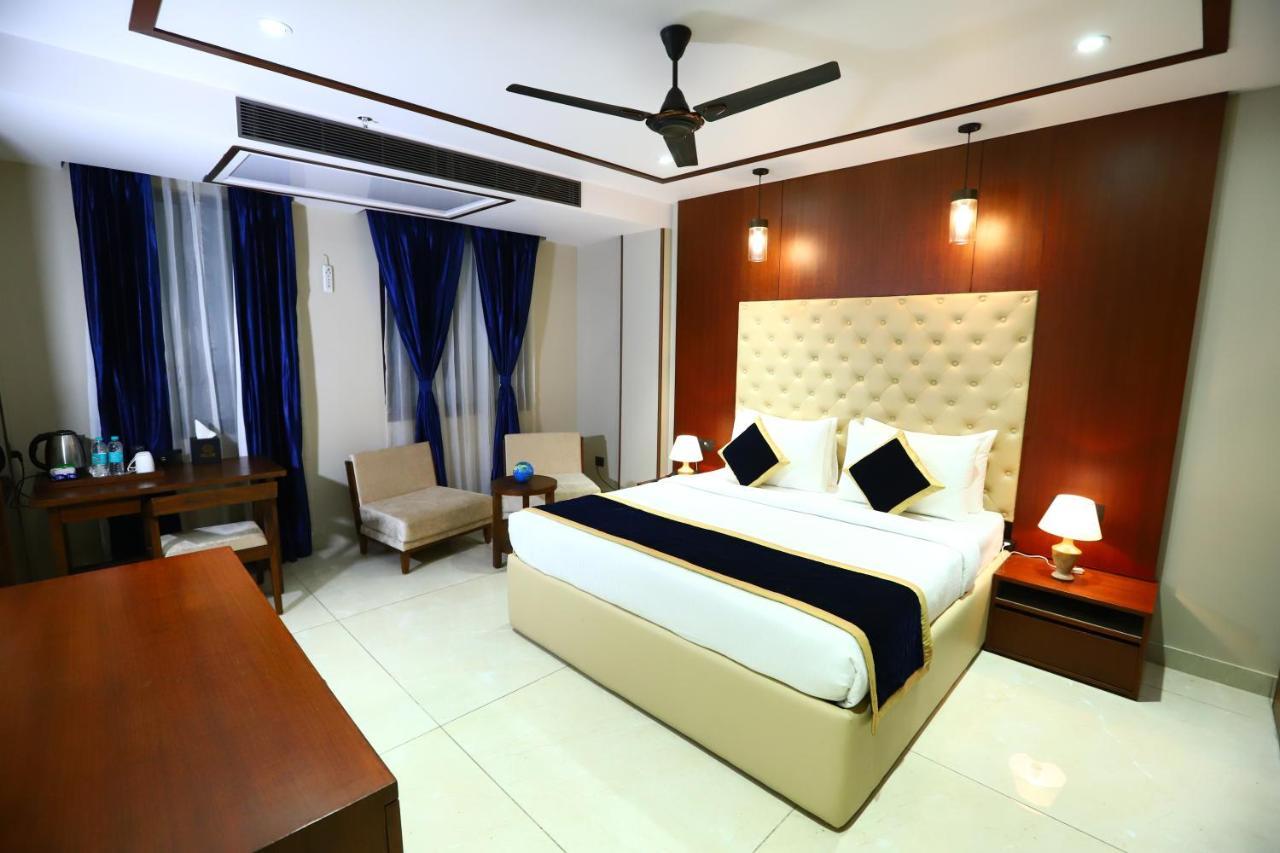 Sanca International Hotel In Patel Nagar Delhi New Delhi Exterior foto