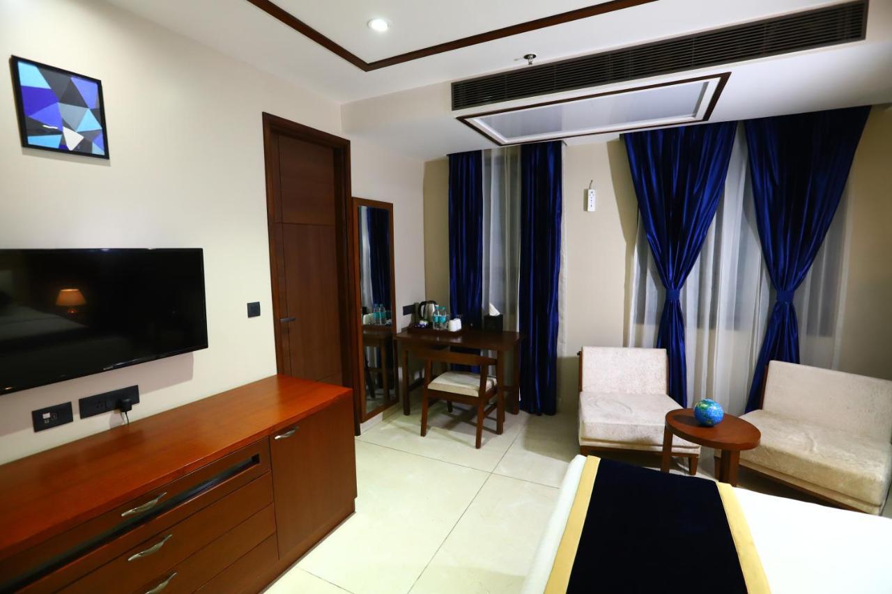 Sanca International Hotel In Patel Nagar Delhi New Delhi Exterior foto