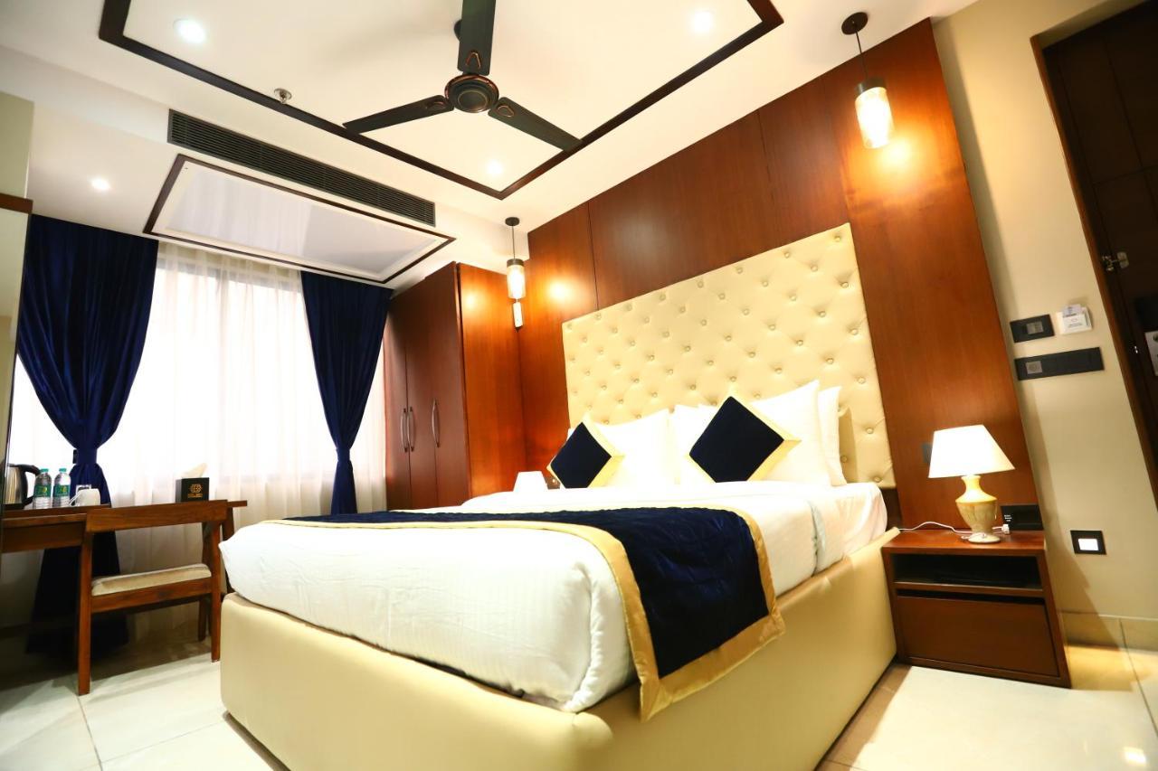 Sanca International Hotel In Patel Nagar Delhi New Delhi Exterior foto